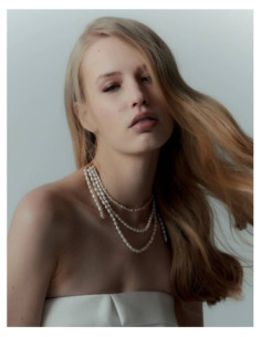 TRIPLE CYRA PEARL | NECKLACE 2