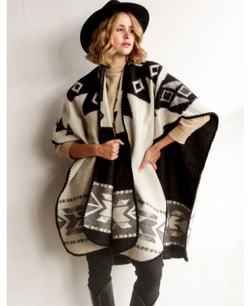 ARAS BLACK | PONCHO