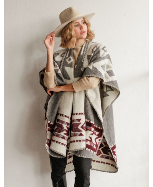 ARAS WINE & GRAY | PONCHO
