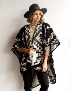 ETHNIC BLACK & WHITE| PONCHO