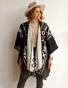XO BLACK & WHITE| PONCHO
