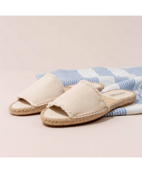 OLIVIA C| FLATS